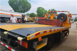 大安山附近拖车电话号码服务